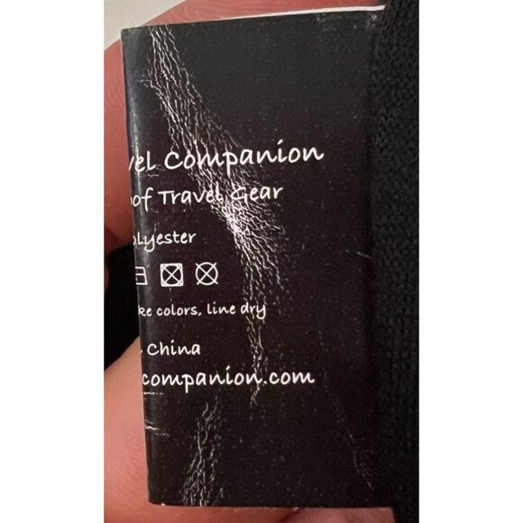 Clever Travel Companion Infinity Travel Scarf Secret Zipper Pocket Black NWT - Picture 11 of 13